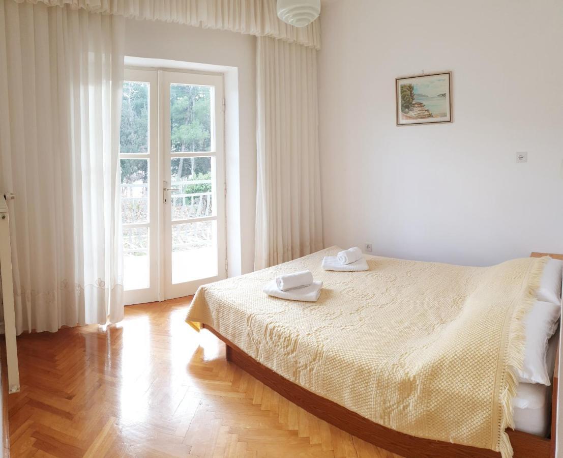 Lucija Stari Grad (Hvar)